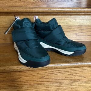 NWT Sorel ONA RMX Puffy Strap Waterproof Boot in Deep Teal size 8